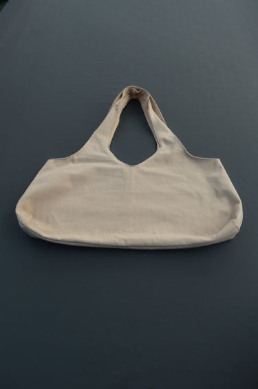 THE DISTRICT TOTE